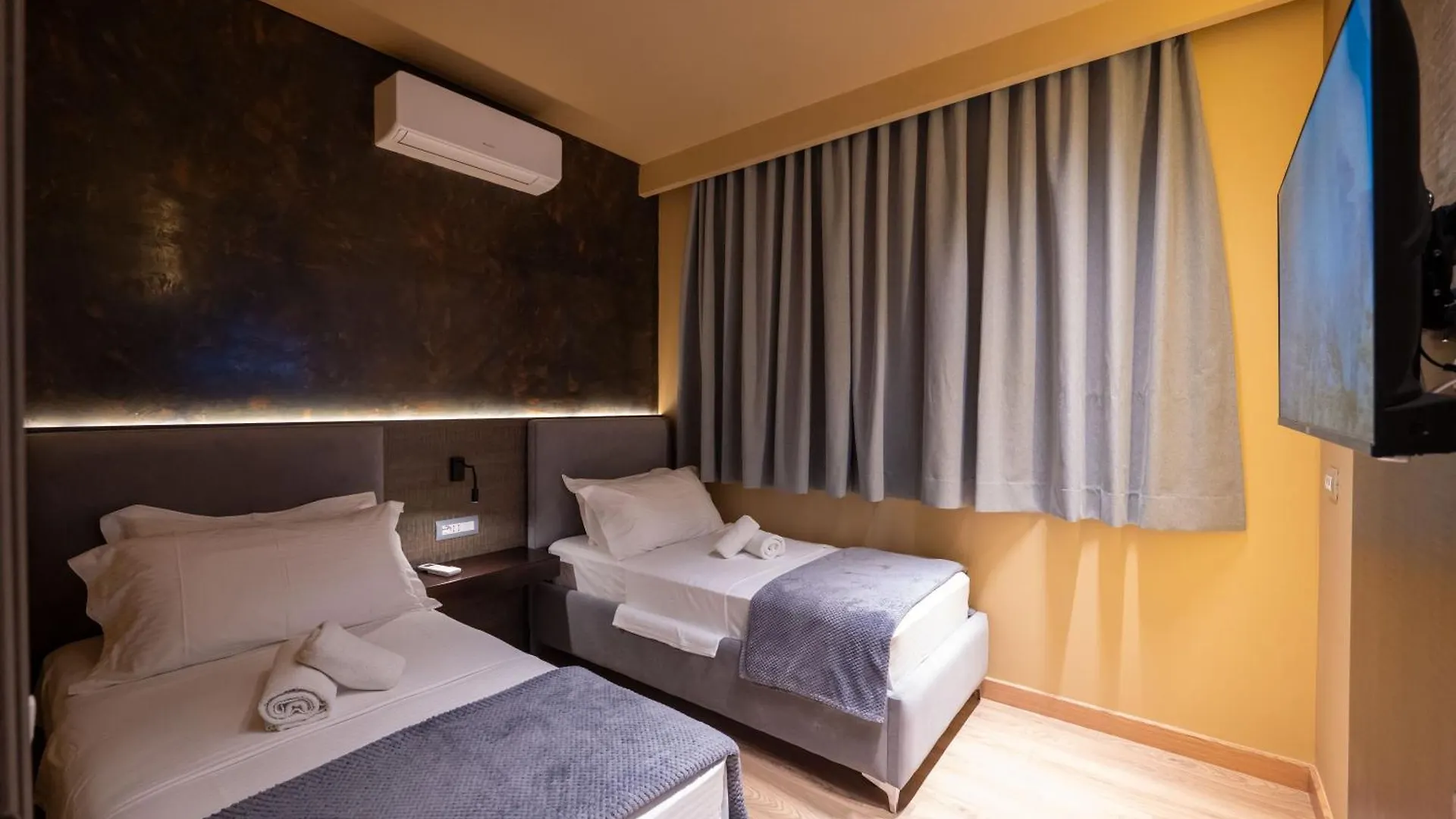 Hotel Piramida Ksamil