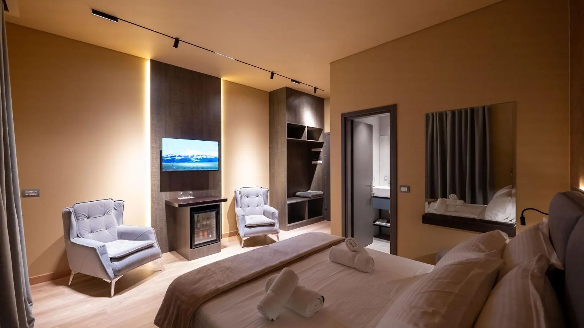 Hotel Piramida Ksamil Albania