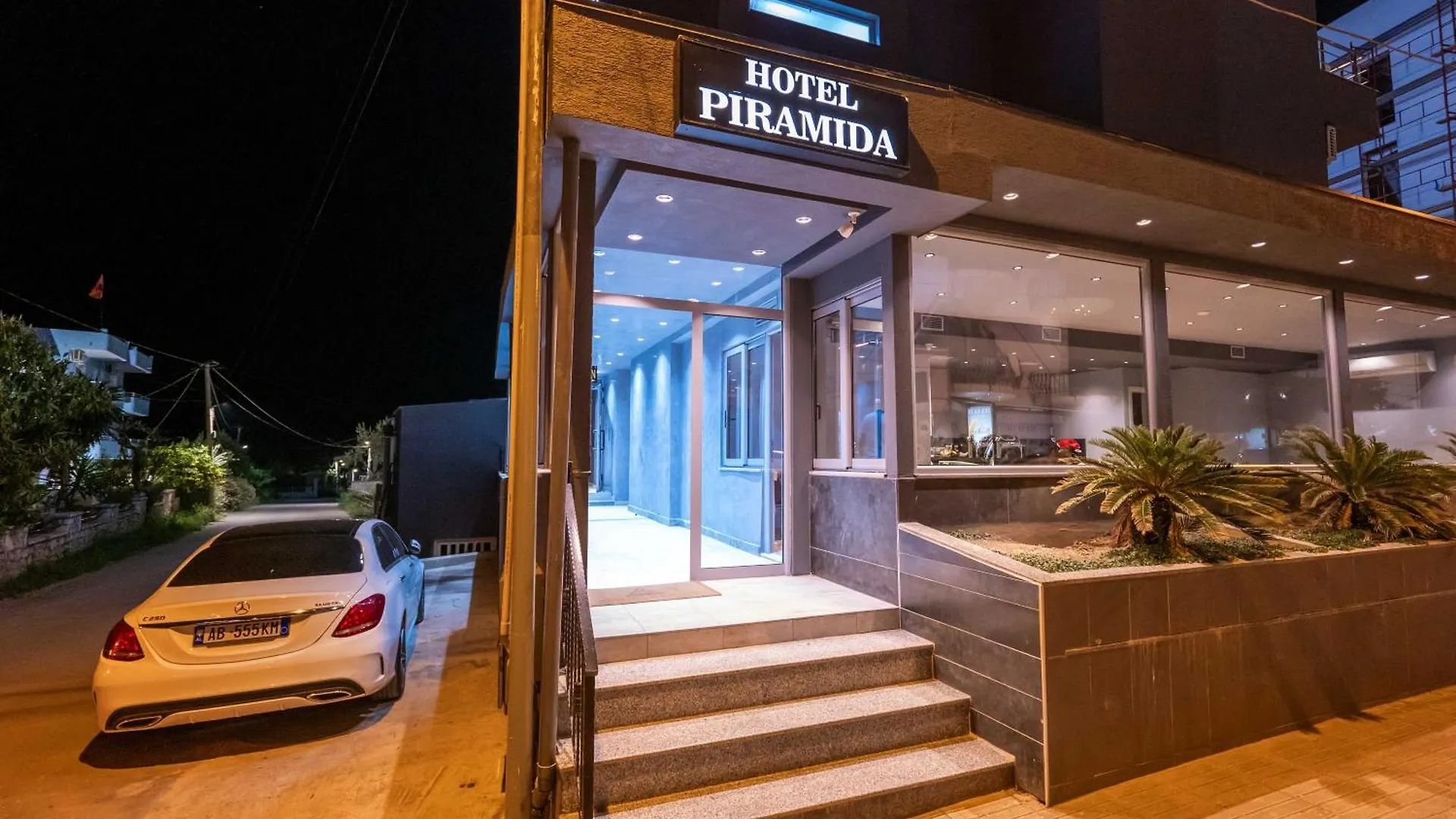Hotel Piramida Ksamil