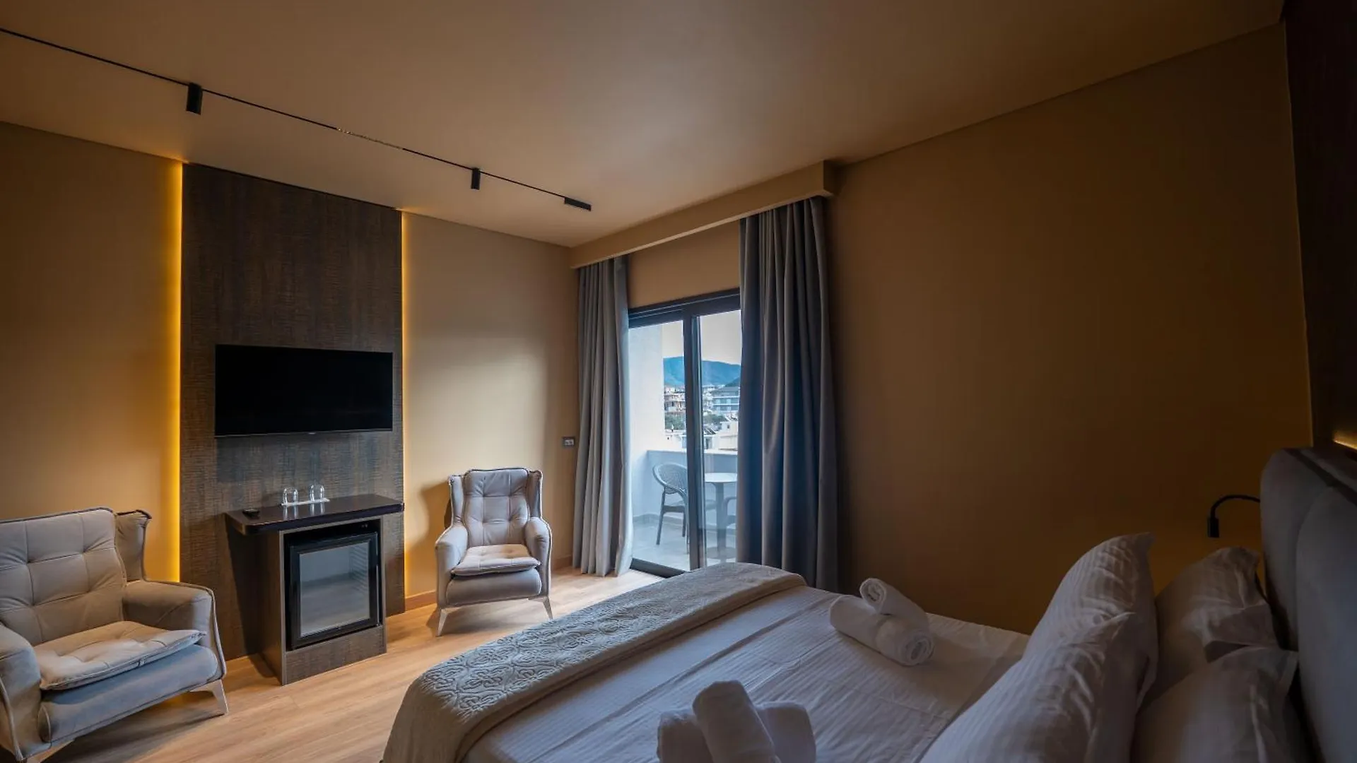 Hotel Piramida Ksamil